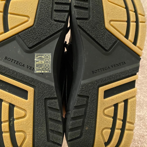 Bottega Veneta leather sneakers - Picture 4 of 9